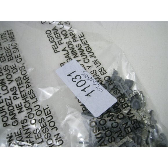 Vintage Warhammer Space Marine Miniatures Lot Unfinished Miniature Figures 1992 - Picture 8 of 8